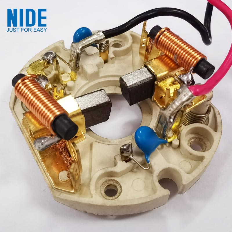 કેવી રીતે કાર્બન બ્રશ મોટર પ્રદર્શન અને આયુષ્યમાં સુધારો કરે છે